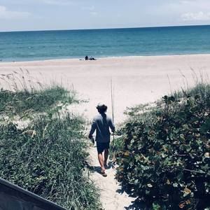 Meet your Posher, Logan